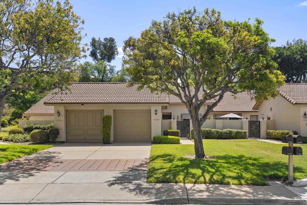 17909 Avenida Alozdra Property Photo 1