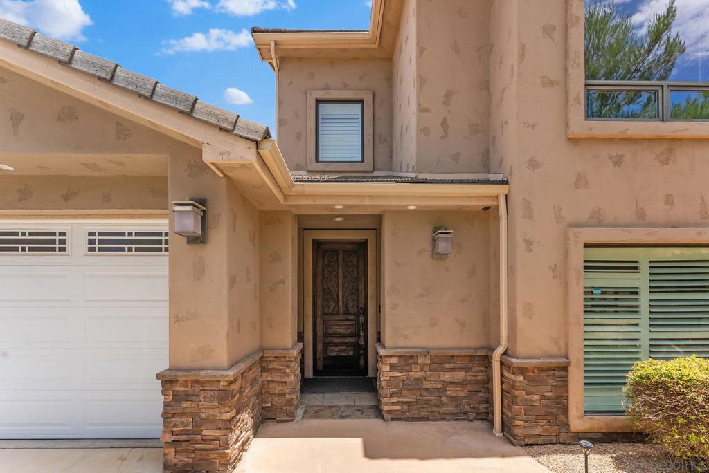 12443 Mirar De Valle Property Photo 2