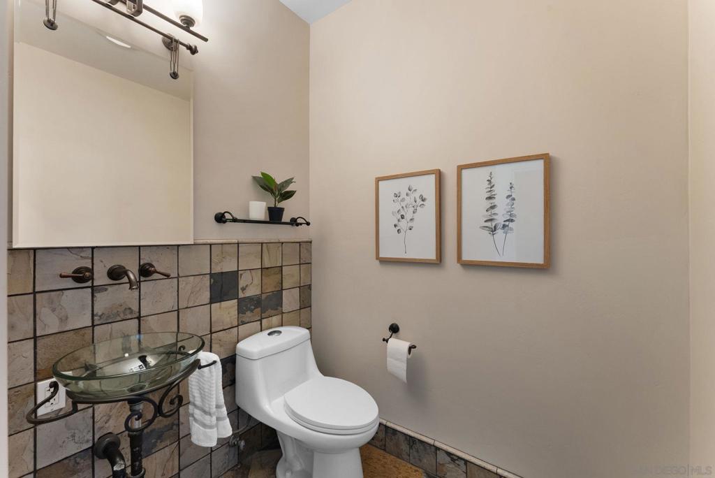 12443 Mirar De Valle Property Photo 16