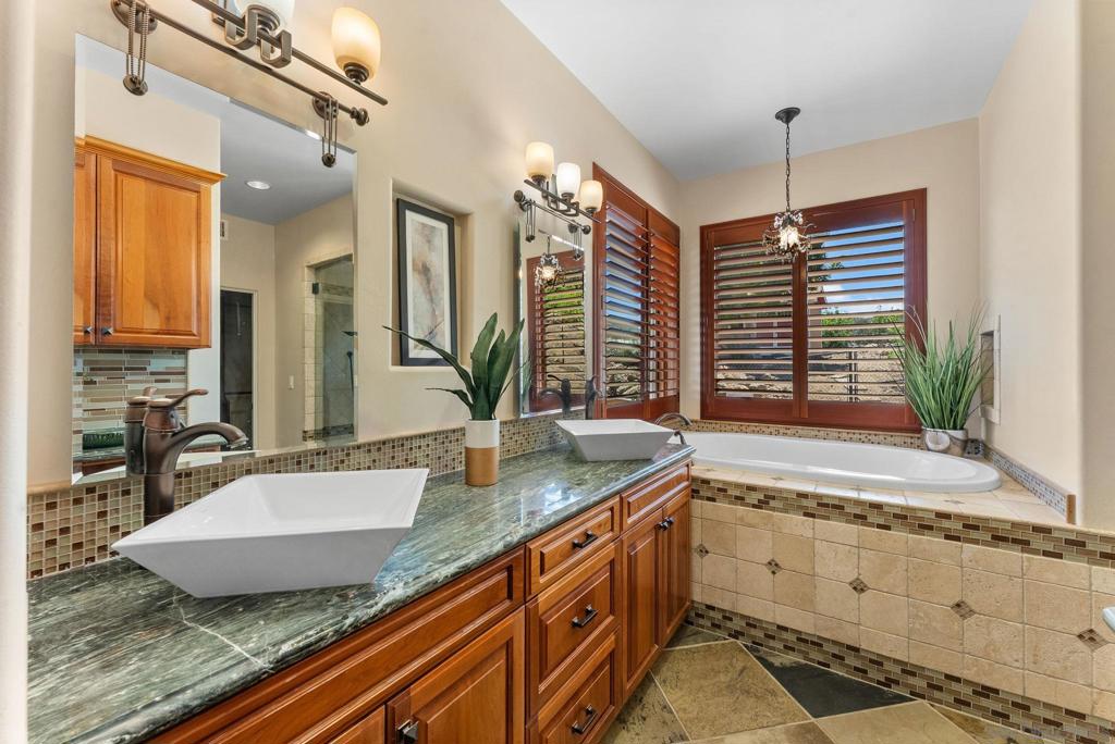 12443 Mirar De Valle Property Photo 19