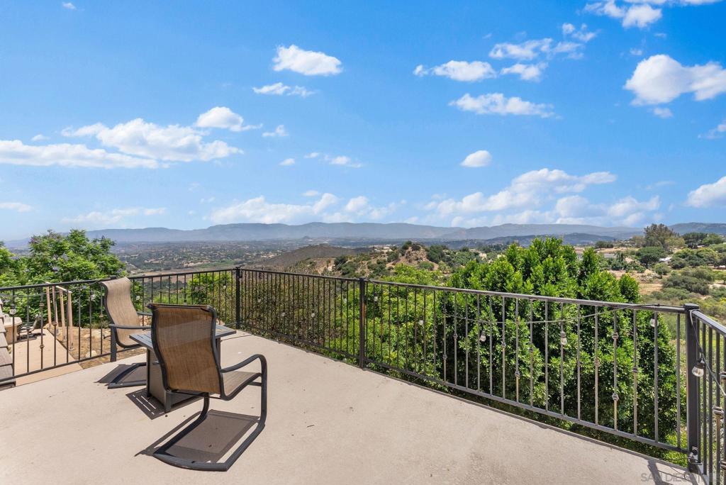 12443 Mirar De Valle Property Photo 29