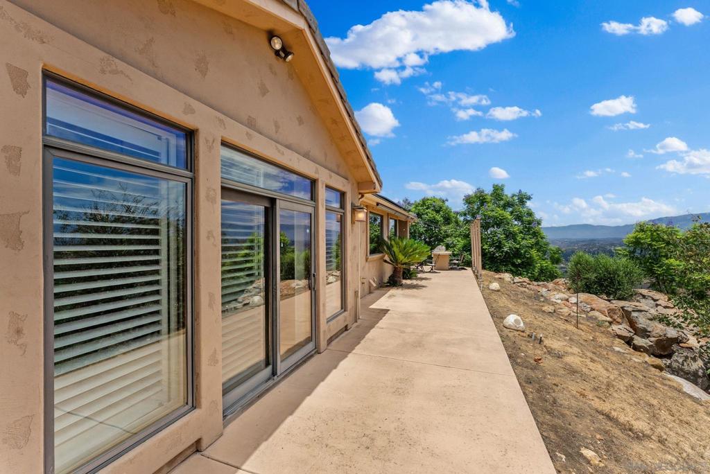 12443 Mirar De Valle Property Photo 41