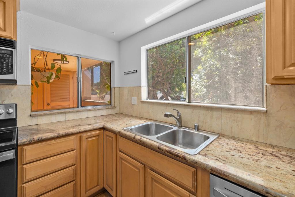 8737 Lake Murray Blvd 7 Property Photo 18