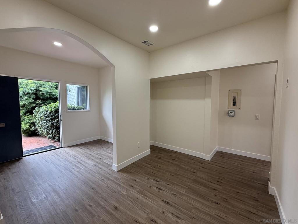 6527 La Jolla Blvd Property Photo 9