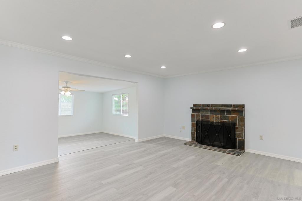 819 Daisy St Property Photo 6