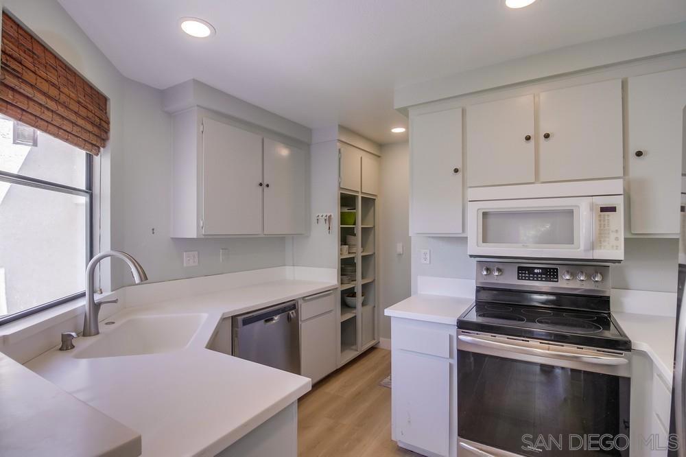 2722 Ariane Dr 40 Property Photo 10