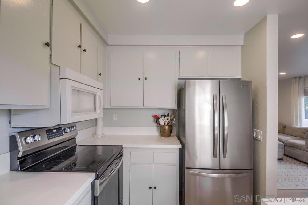 2722 Ariane Dr 40 Property Photo 14