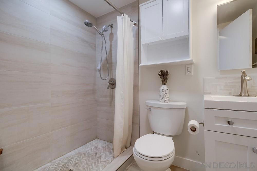 2722 Ariane Dr 40 Property Photo 23