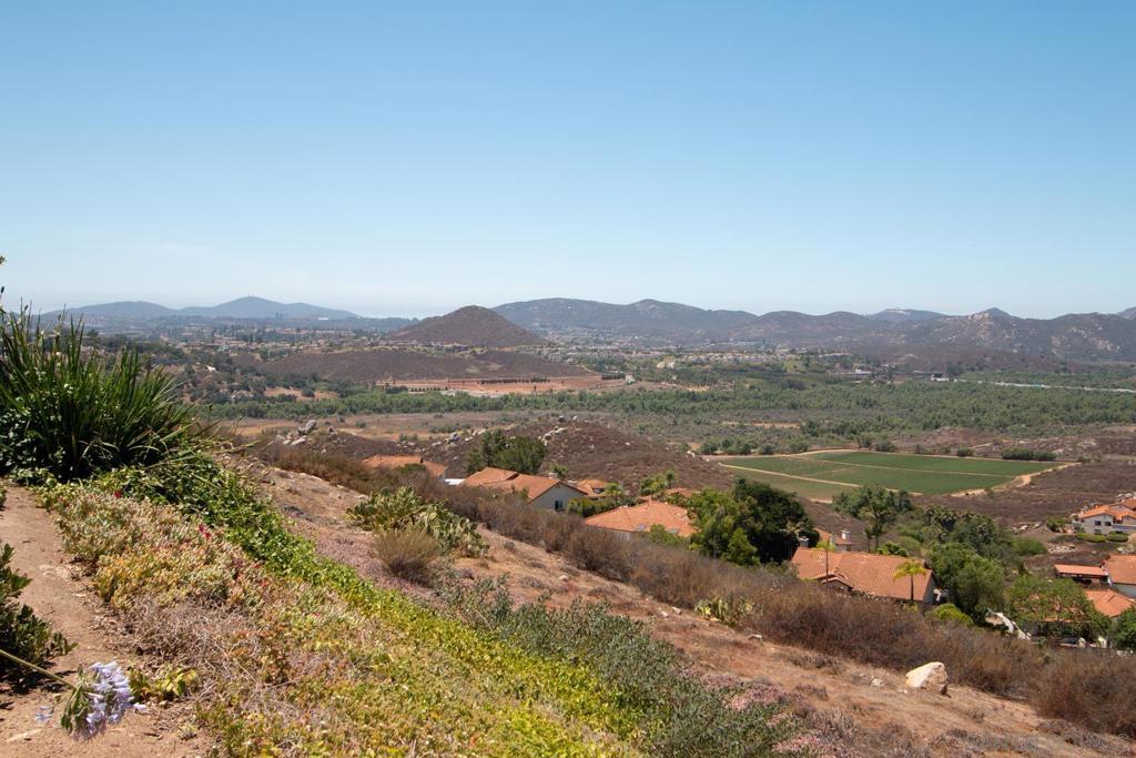 1115 Inspiration Lane Property Photo 3