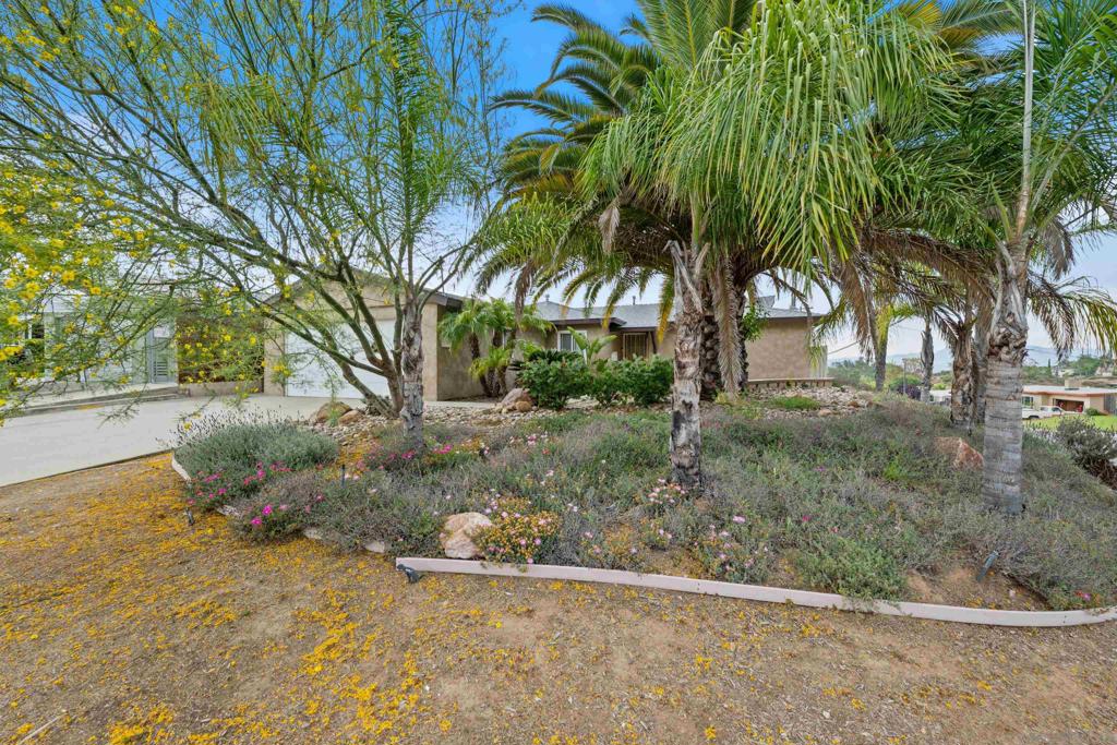 8080 Poplin Dr Property Photo 1