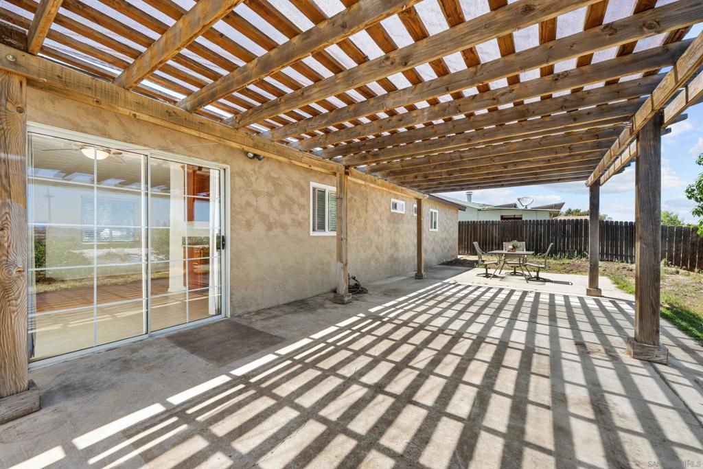 8080 Poplin Dr Property Photo 19