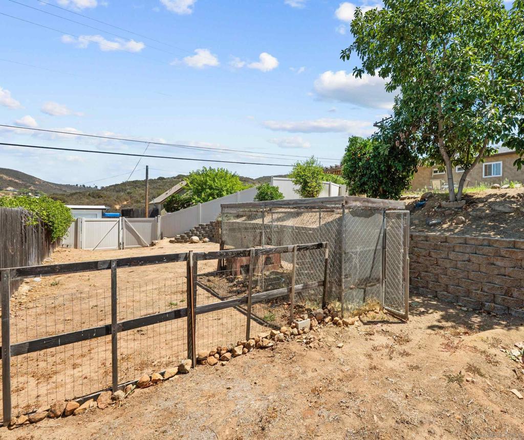 8080 Poplin Dr Property Photo 23