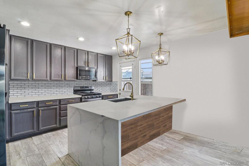 8764 Orville Street Property Photo 5