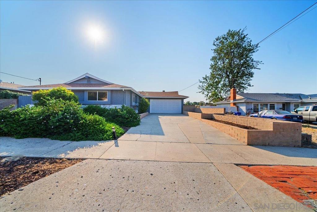 1554 Angelus Ave Property Photo 1