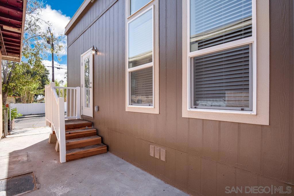 821 44th St. (4 Units) Property Photo 6