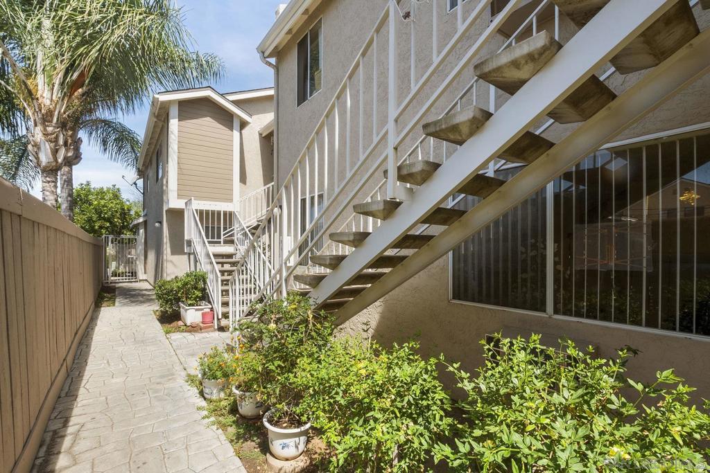 4455 Winona Ave Property Photo 4