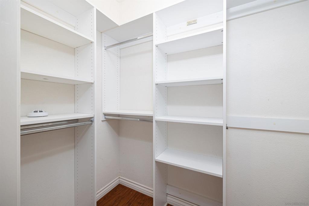 9253 Regents Rd A107 Property Photo 9