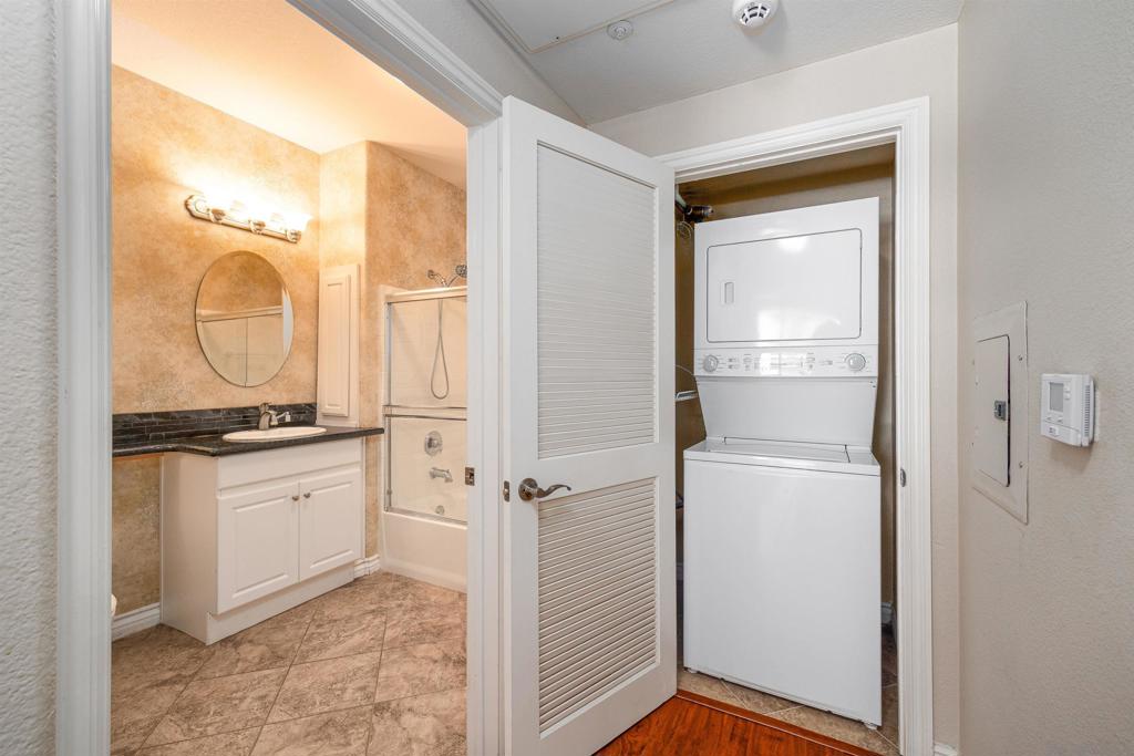 9253 Regents Rd A107 Property Photo 11