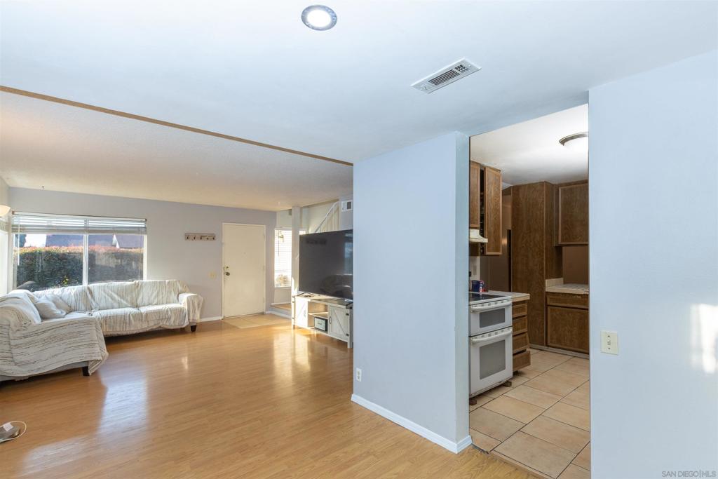 3443 Alonquin Way Property Photo 5