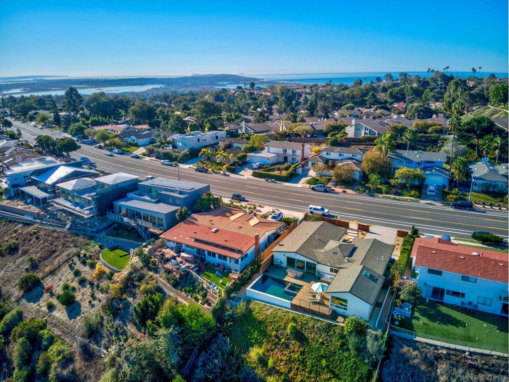 5745 Soledad Mountain Road Property Photo 6