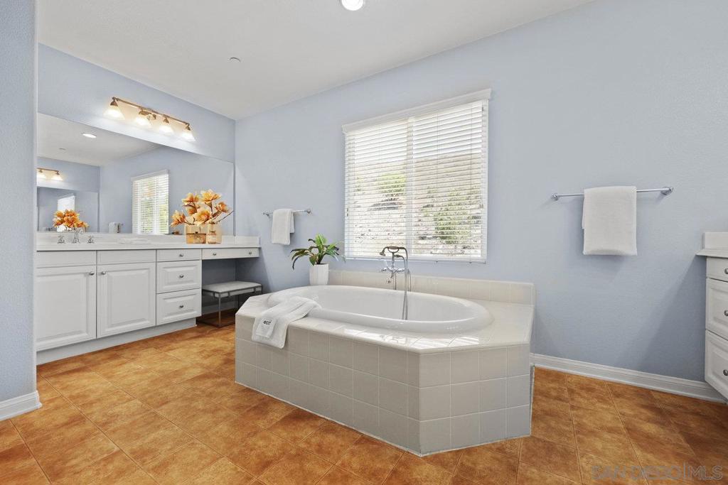 10214 Sienna Hills Dr Property Photo 28