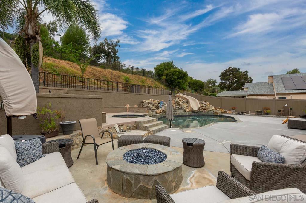 17924 Cabela Dr Property Photo 3