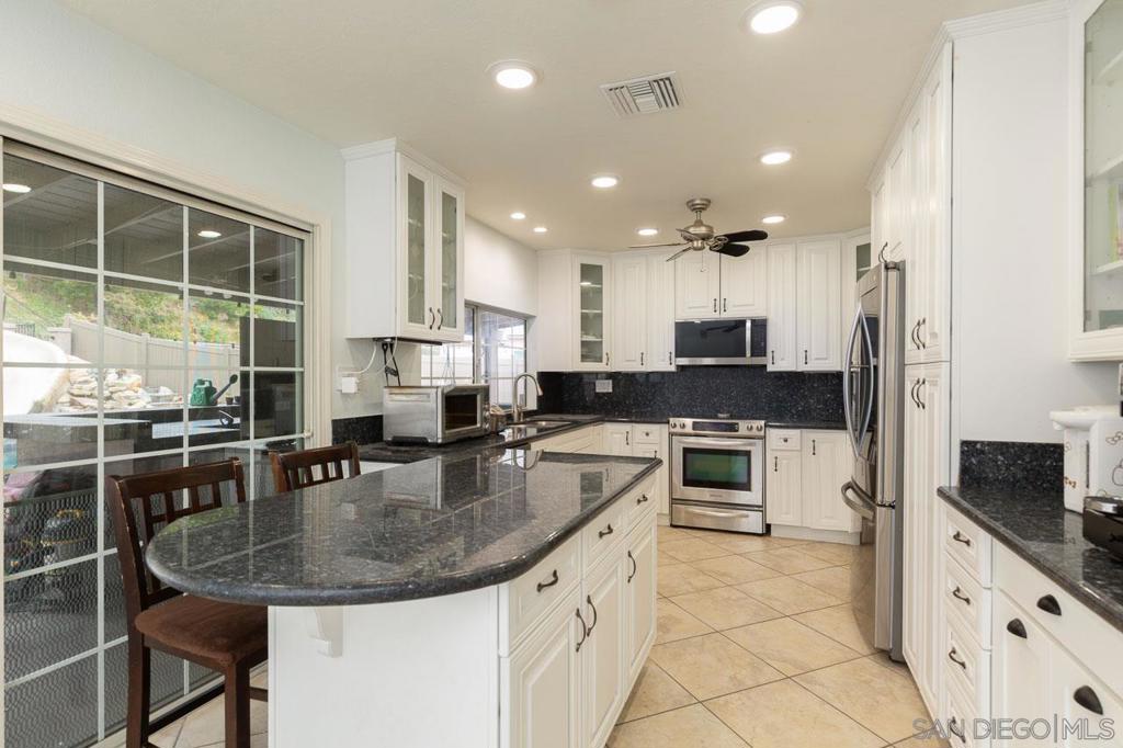 17924 Cabela Dr Property Photo 12