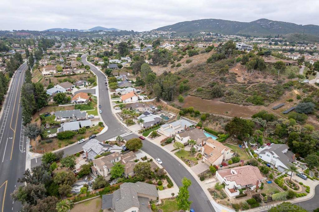 17924 Cabela Dr Property Photo 34