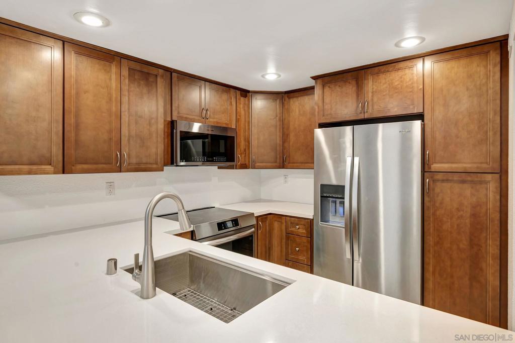 3047 Old Bridgeport Way Property Photo 4