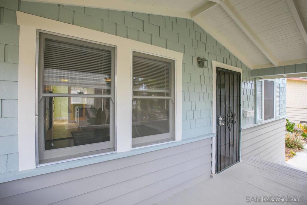 3143 47 30th St. Property Photo 1