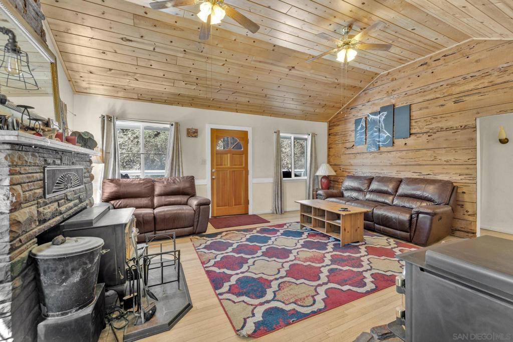 1267 Ridge Trl Property Photo 4