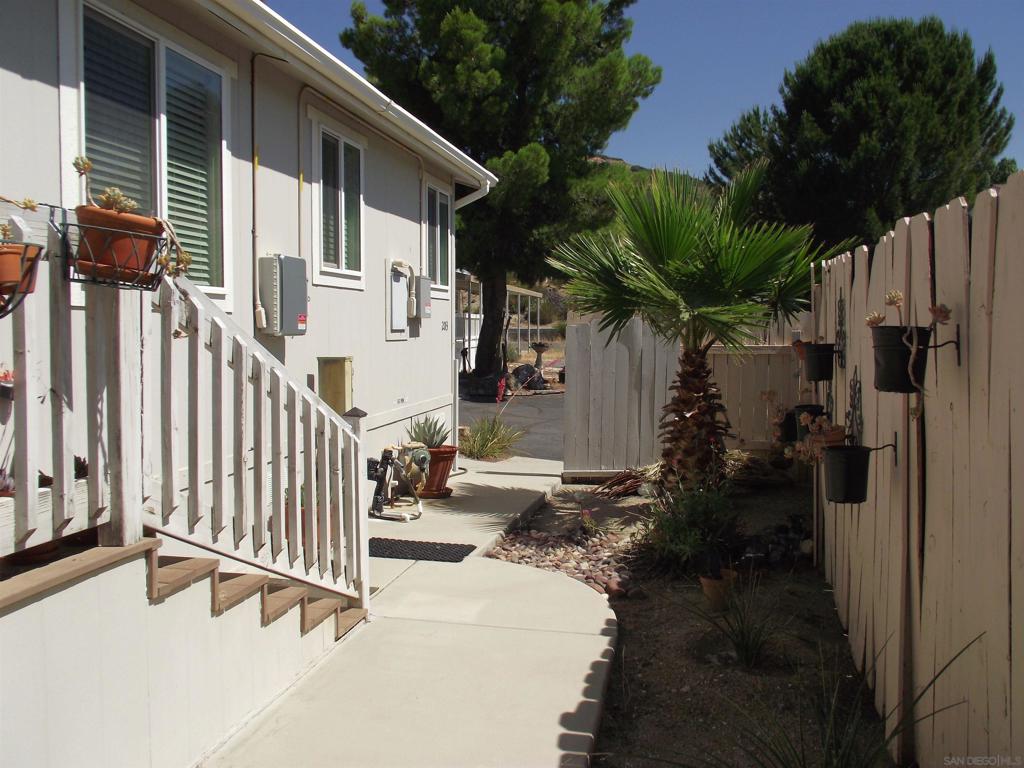 35109 Highway 79 Spc 203 Property Photo 5