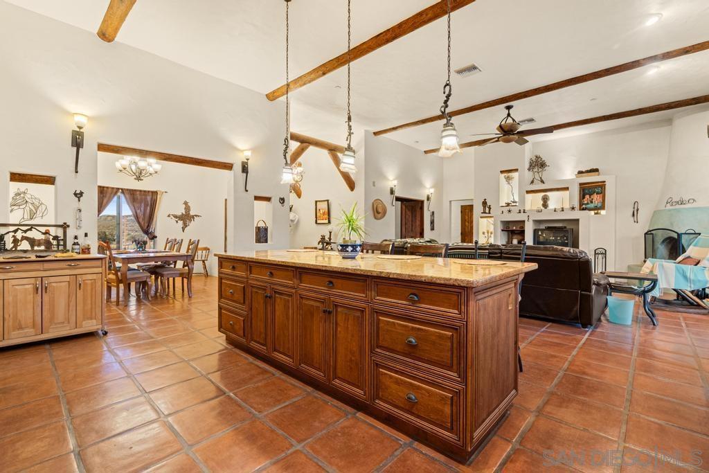 40760 Old Highway 80 Property Photo 17