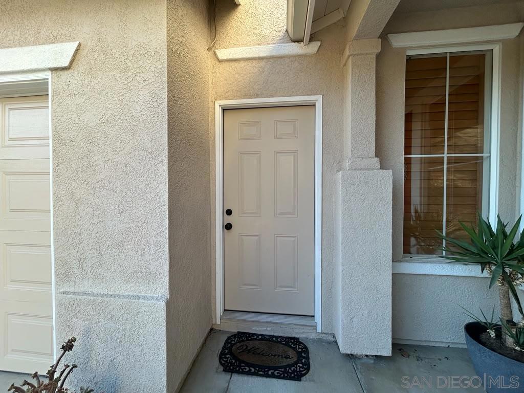 1863 Almagro Ln Property Photo 2