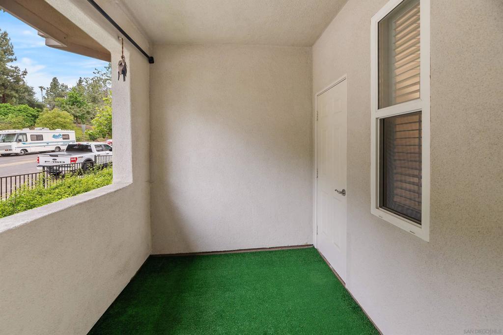 13021 Evening Creek Dr S 21 Property Photo 12