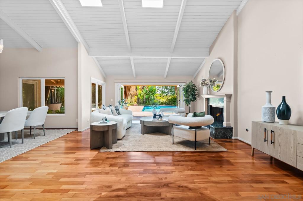 5979 Via Zurita Property Photo 1