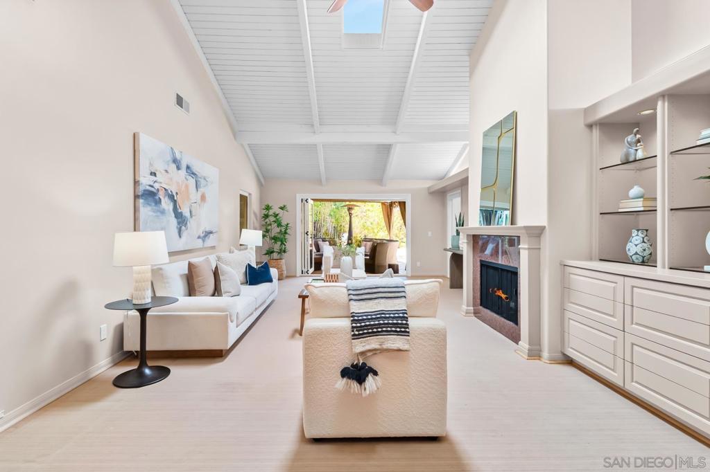 5979 Via Zurita Property Photo 2