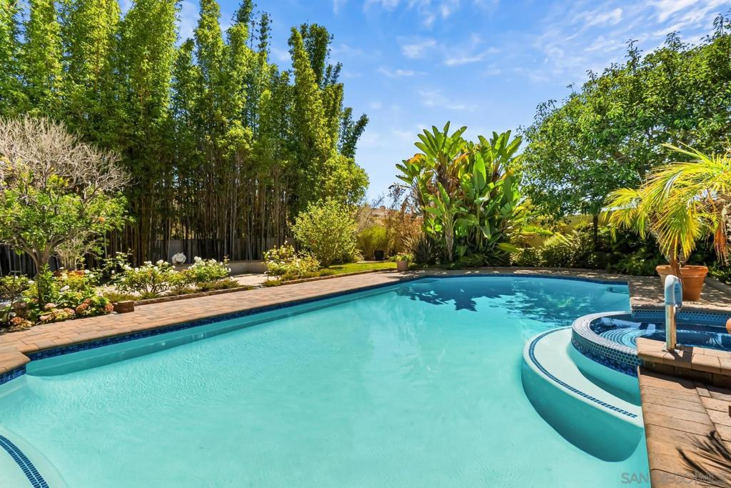 5979 Via Zurita Property Photo 5