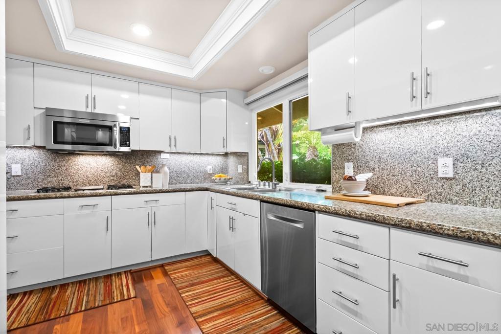 5979 Via Zurita Property Photo 11