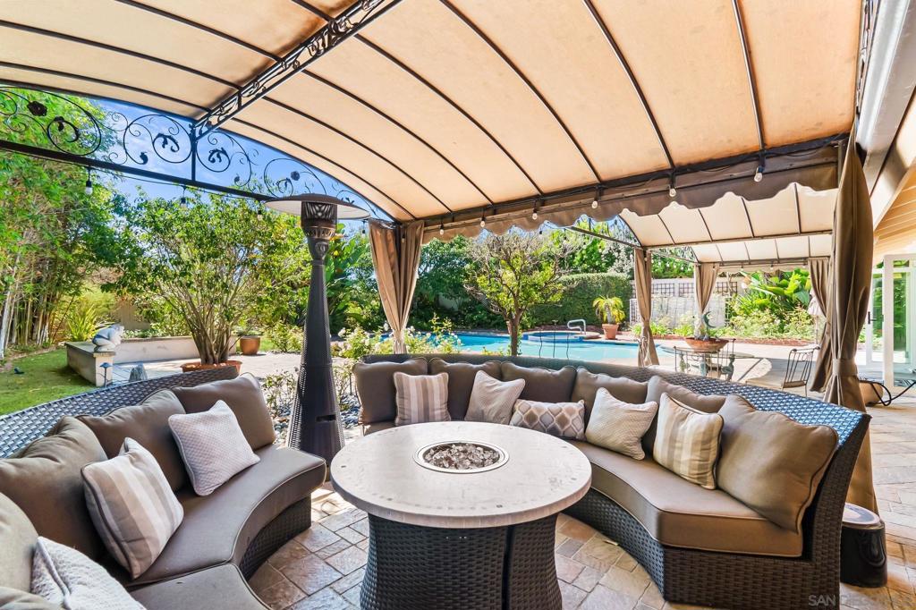 5979 Via Zurita Property Photo 16