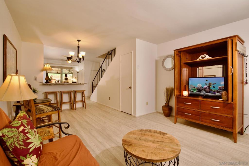 6592 Bell Bluff Avenue Property Photo 5