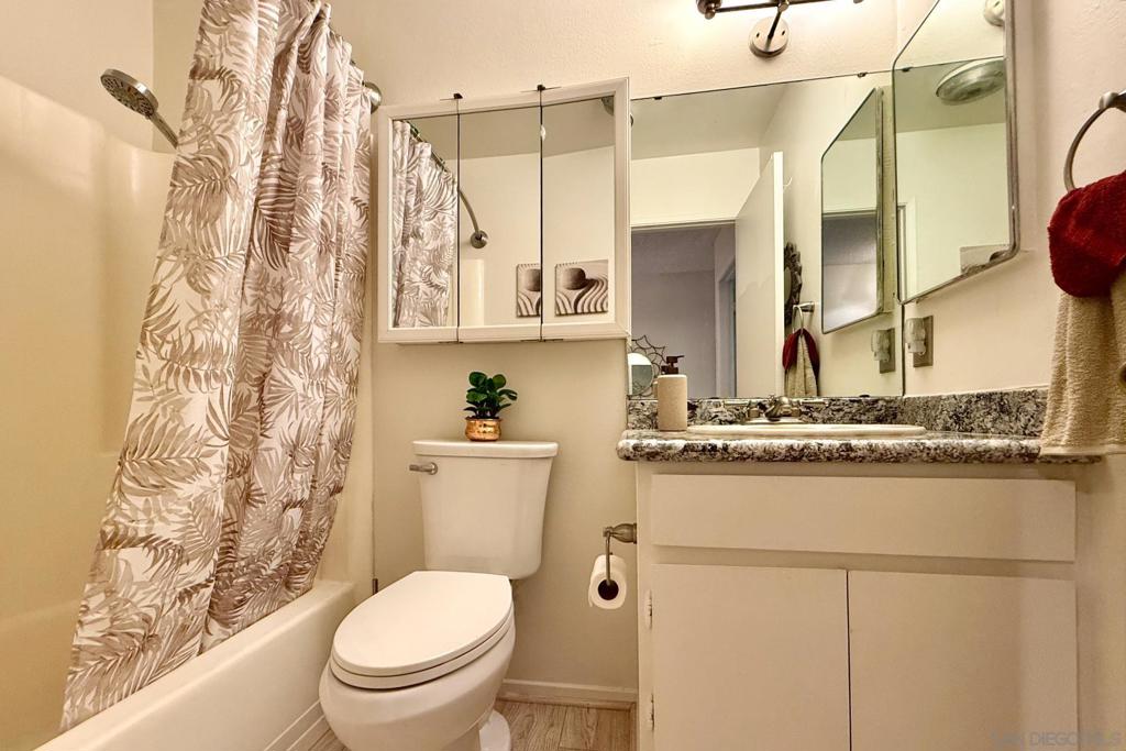 6592 Bell Bluff Avenue Property Photo 13