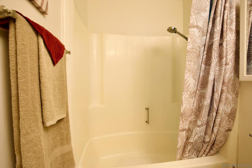 6592 Bell Bluff Avenue Property Photo 15