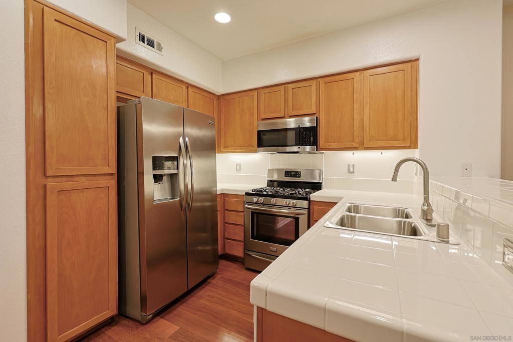 4300 Newton Ave 29 Property Photo 3