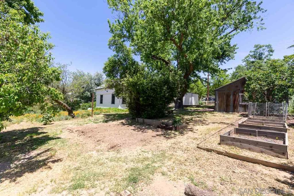 2605 Washington Street Property Photo 6