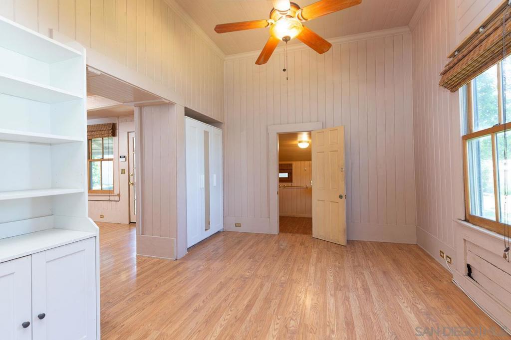 2605 Washington Street Property Photo 11