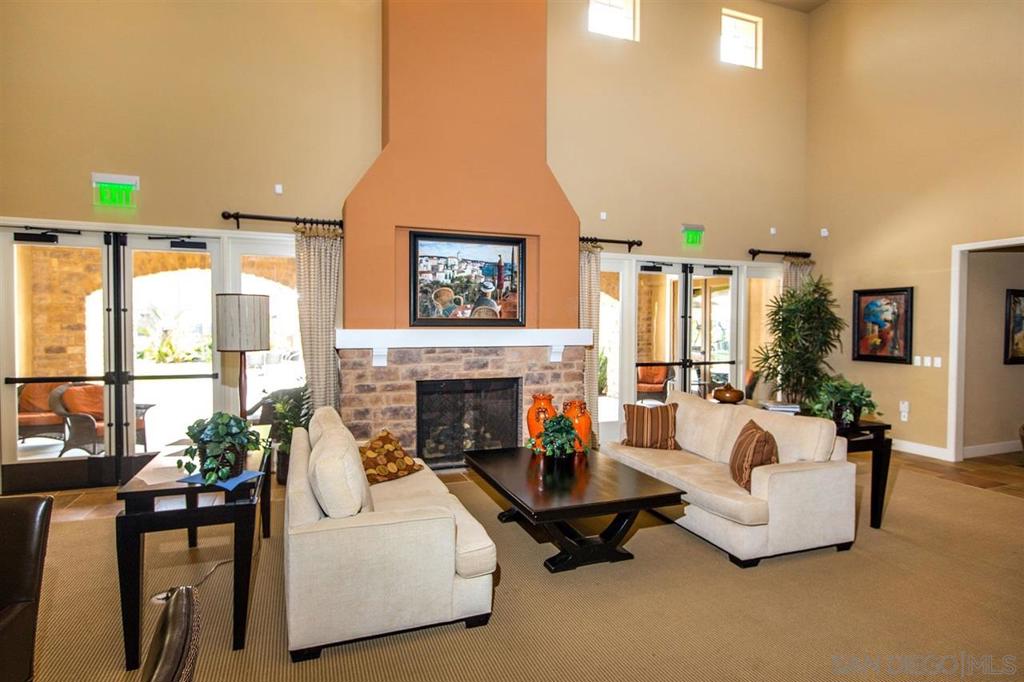 10637 Golden Willow Tr Property Photo 12