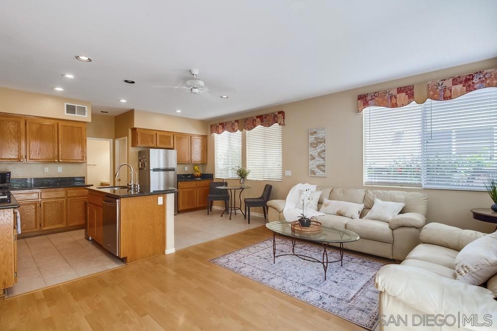 13837 Fontanelle Pl Property Photo 6