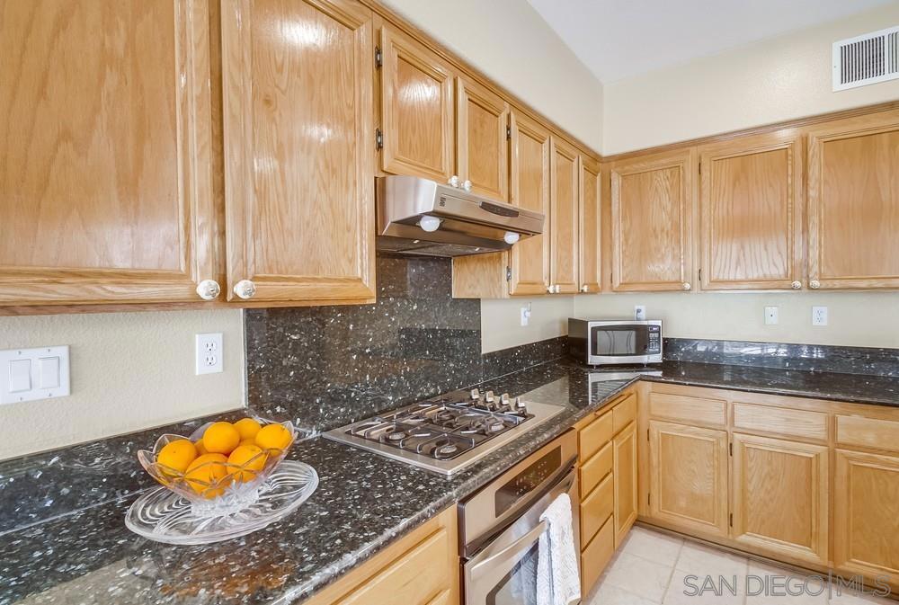 13837 Fontanelle Pl Property Photo 18