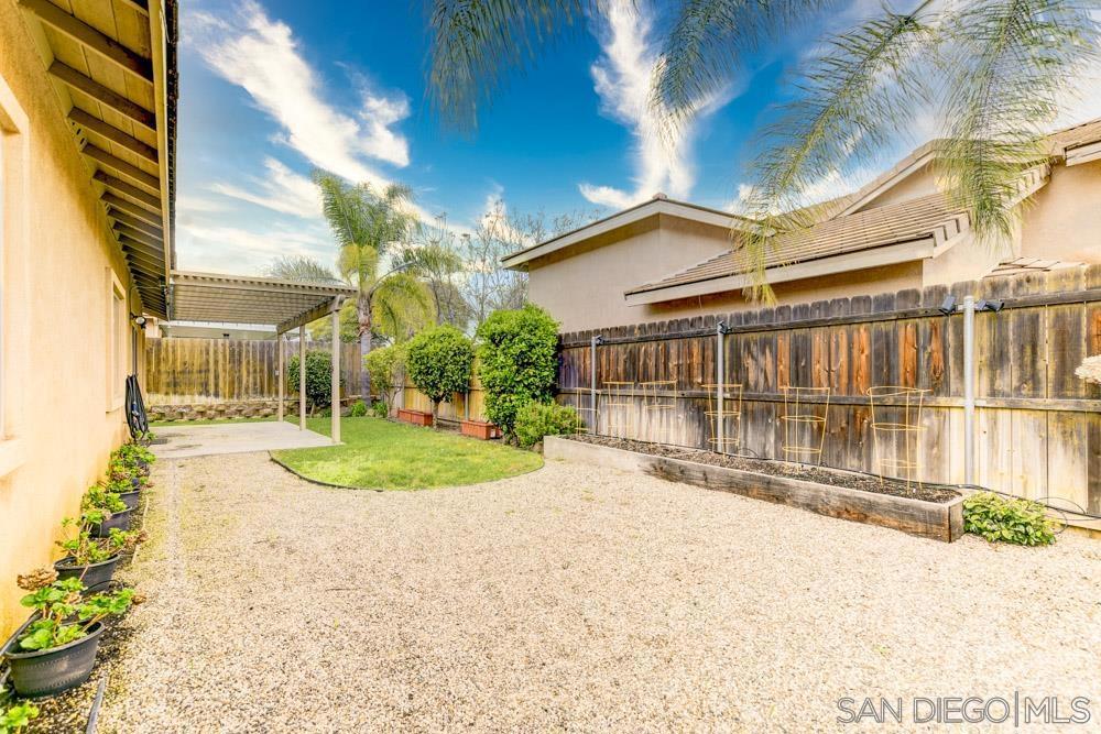9504 Paseo De Los Castillos Property Photo 4